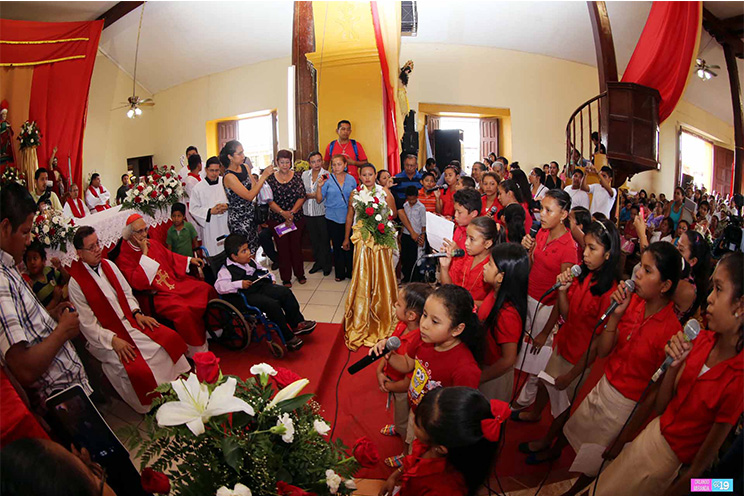 Cardenal Brenes y familias de Nandasmo celebran 300 años de la llegada de San Pedro