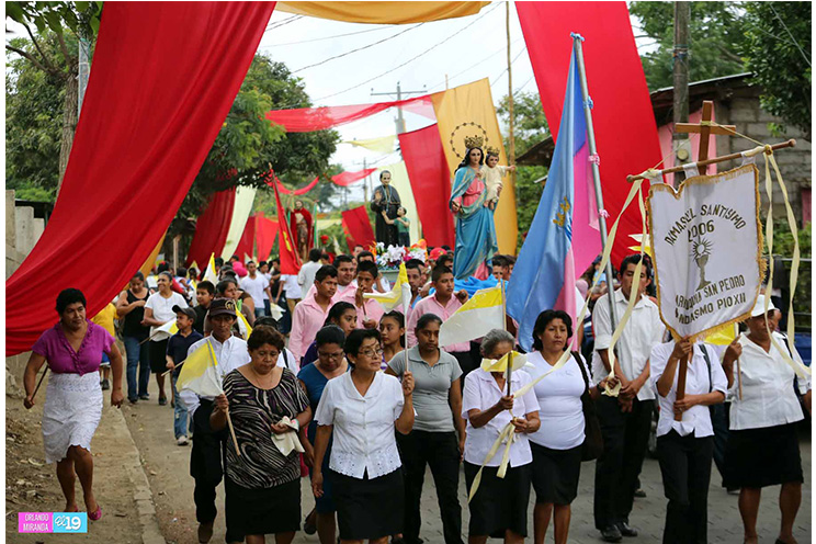 Cardenal Brenes y familias de Nandasmo celebran 300 años de la llegada de San Pedro