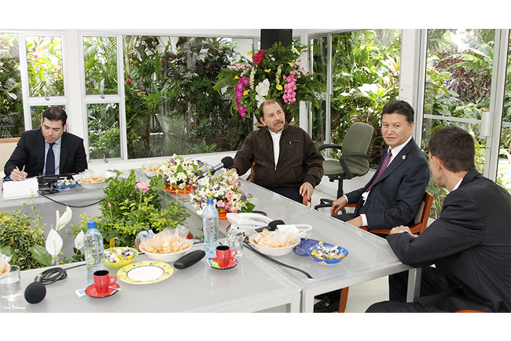 Daniel se reúne con Presidente del FIDE