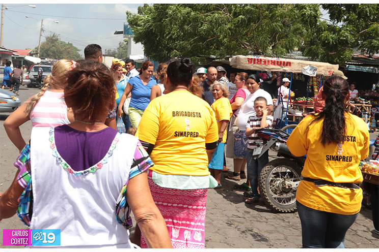 Comerciantes del mercado Mayoreo participan en el Segundo Simulacro Nacional