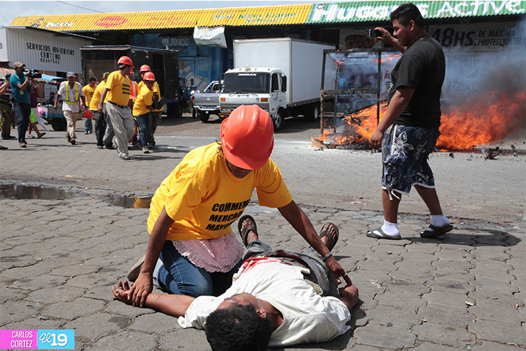 Comerciantes del mercado Mayoreo participan en el Segundo Simulacro Nacional