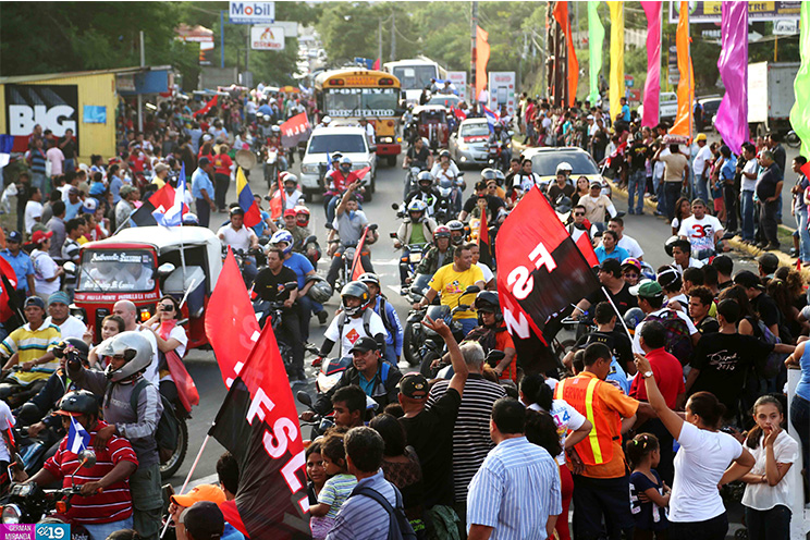 Arte, cultura y tradición en las tarimas del Repliegue 2015