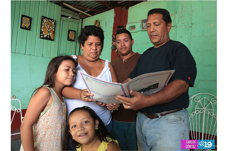 Títulos de propiedad, garantía de bienestar para las familias