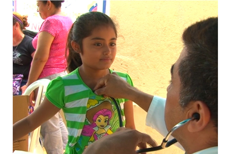 Realizan feria de salud en el mercadito de San Judas