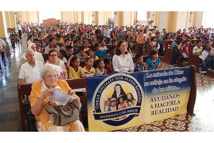 Granadinos conmemoran 38 aniversario de fallecimiento de Sor María Romero