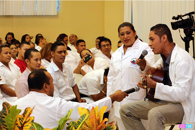 Médicos Sandinistas celebran a la Revolución
