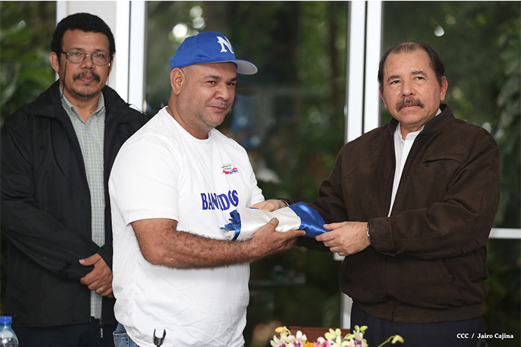 Presidente Daniel abandera a delegaciones que participarán en eventos deportivos internacionales