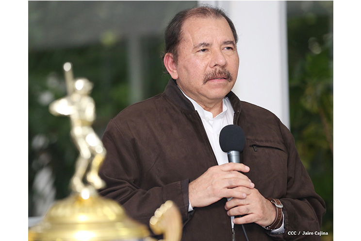 Presidente Daniel abandera a delegaciones que participarán en eventos deportivos internacionales