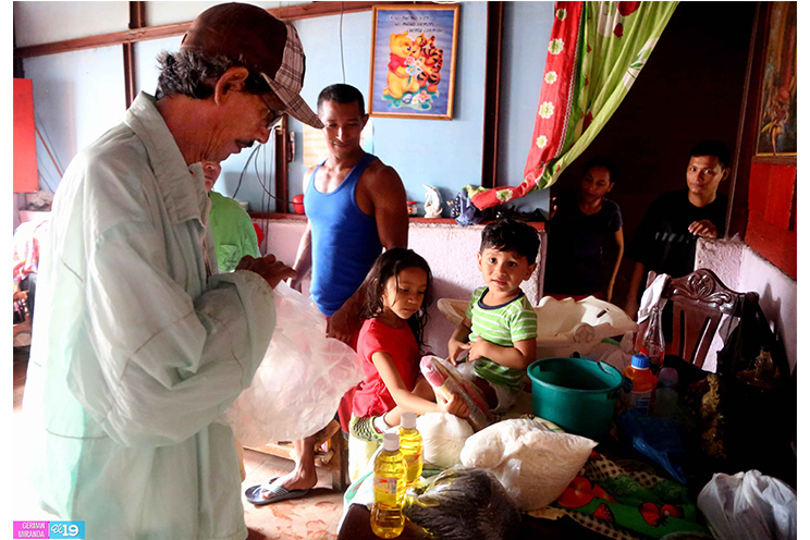 Paquetes Alimentarios llegan a madres de héroes y mártires del distrito I de Managua