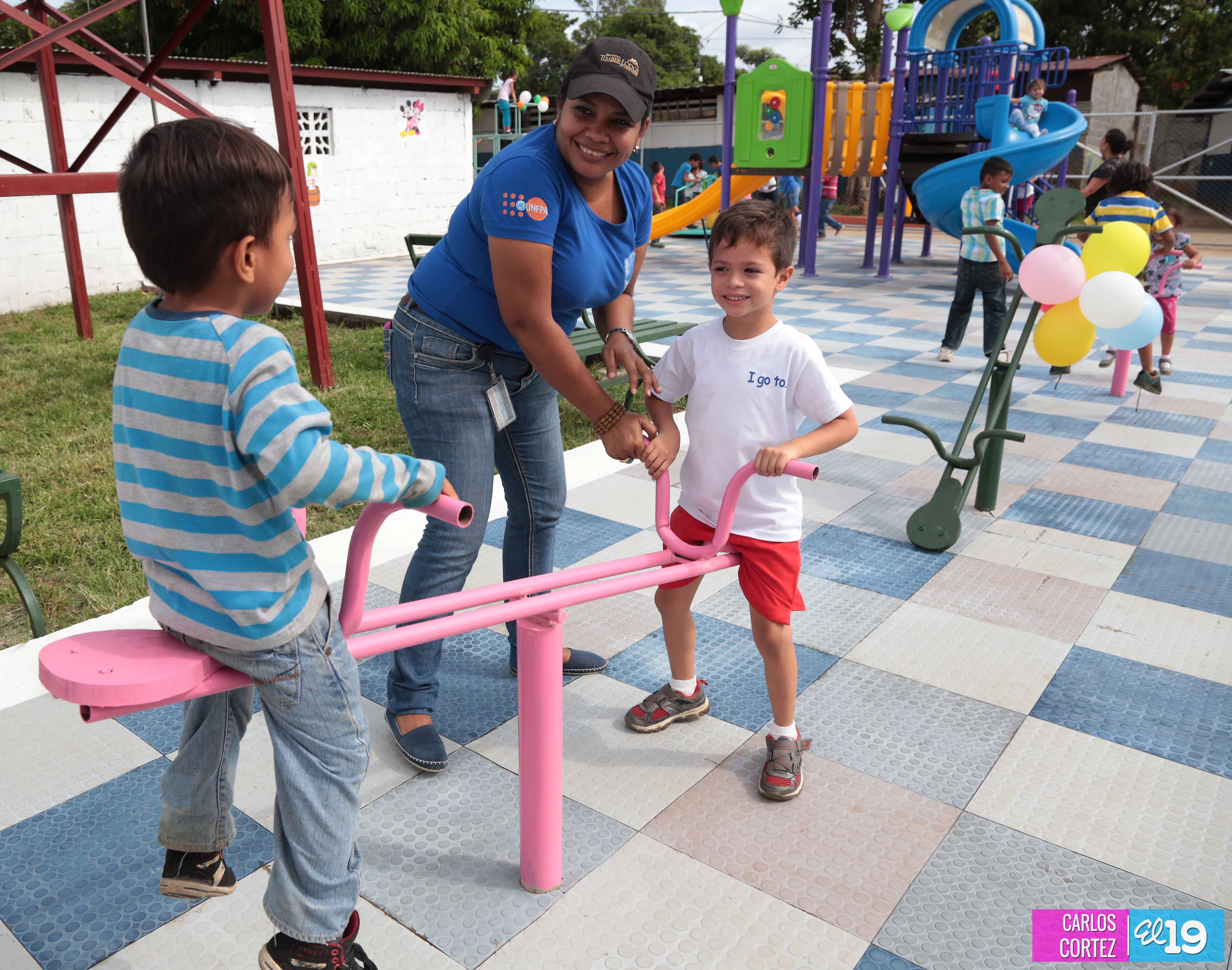 Niñez celebra el Día de la Alegría con rehabilitación del parque en el barrio Nueva Libia