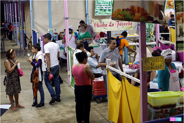 Celebran en el Parque Nacional de Ferias los 36 Años de Revolución