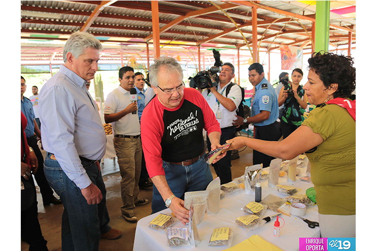Primer Vicepresidente de Cuba y los Cinco héroes recorren Parque Nacional de Ferias