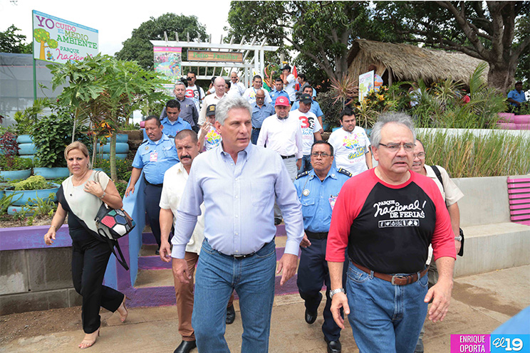 Primer Vicepresidente de Cuba y los Cinco héroes recorren Parque Nacional de Ferias