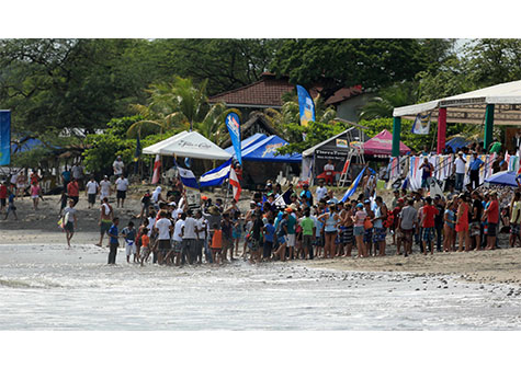 Nicas siguen dando la lucha en el Dakine ISA World Junior Surfing Championship