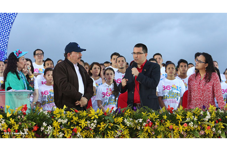 Compañero Arreaza llama a la Unidad y al Compromiso ante centenares de miles en Plaza La Fé