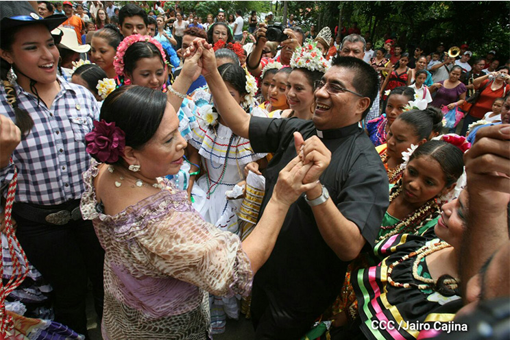 Alcaldesa de Managua recibe mayordomía de fiestas de Santo Domingo de Guzmán
