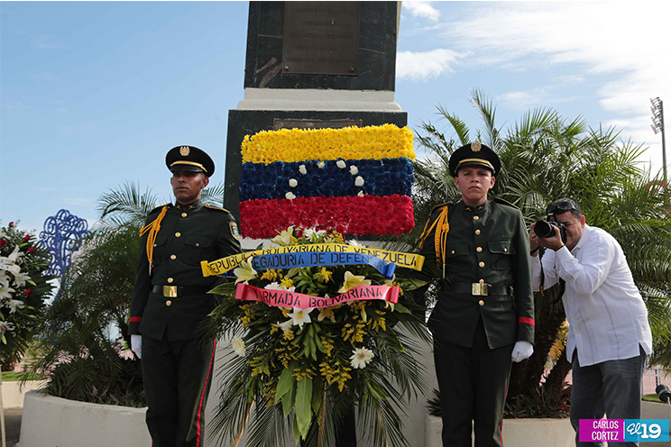 Celebran natalicio del Libertador Simón Bolívar
