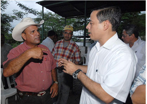 Presidente del Banco del Alba sostiene encuentro con productores de Acoyapa, Chontales