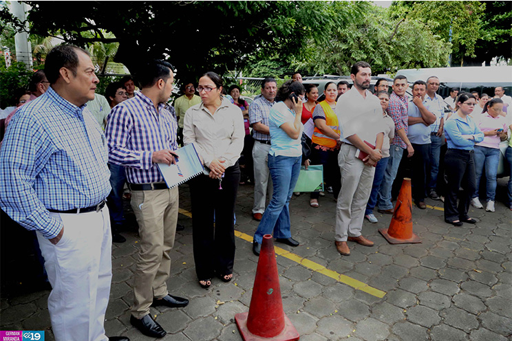Capitalinos ponen en prácticas medidas de seguridad ante actividad sísmica