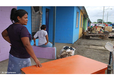 Familias en riesgo del distrito II de Managua reciben nuevas viviendas