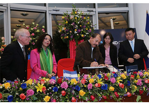 Presidente Daniel y el señor Wang Jing firman convenio marco para la construcción del Gran Canal Interoceánico
