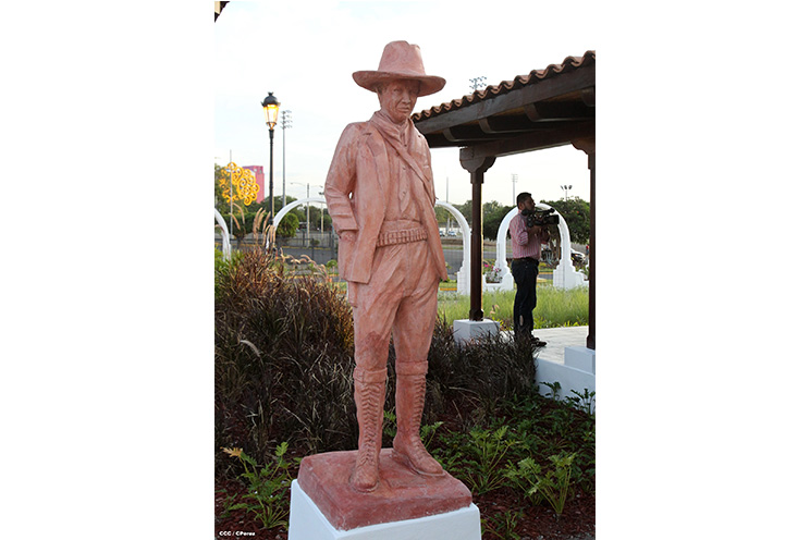 Casi listas réplicas de las viviendas históricas del General Sandino y de Rubén Darío