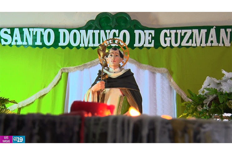 Feligreses de Santo Domingo comprometidos cada día más en la fe