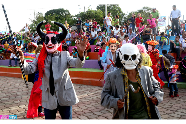 Familias continúan disfrutando de Feria dedicada a Santo Domingo de Guzmán
