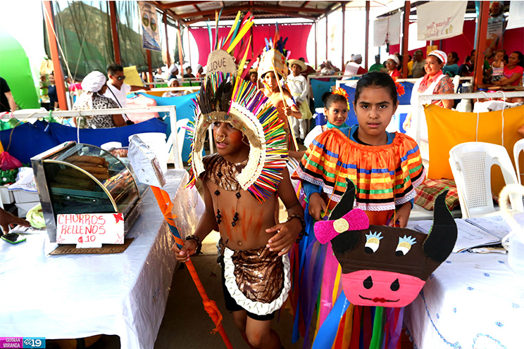 Familias continúan disfrutando de Feria dedicada a Santo Domingo de Guzmán