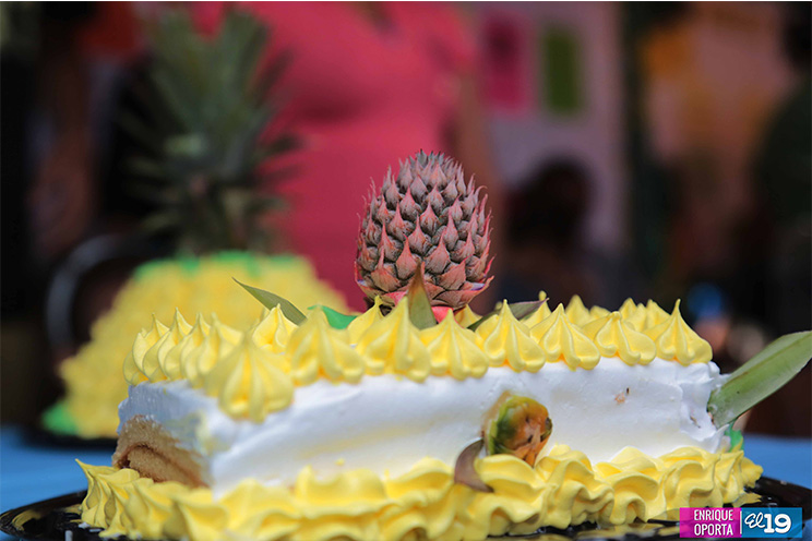 Ticuantepeños realizan festival de la piña