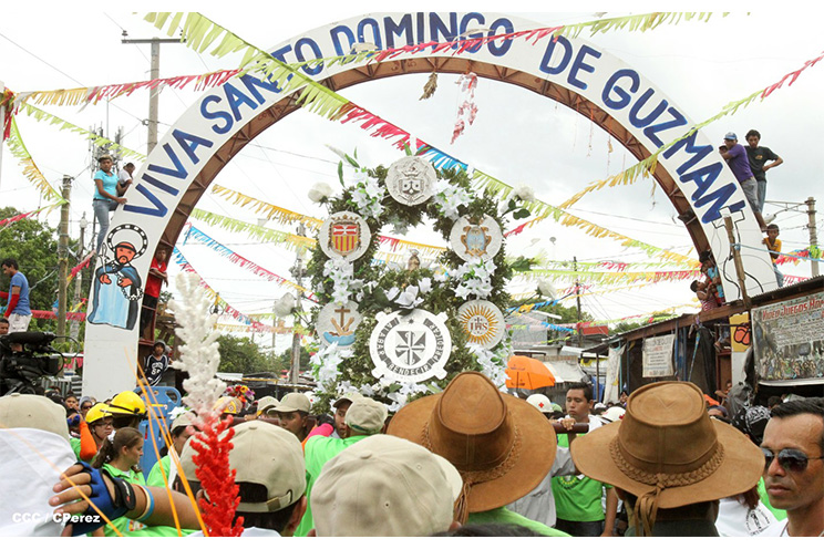 Santo Domingo de Guzmán regresa a su morada en Las Sierritas