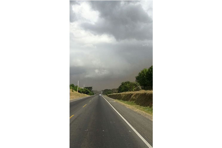 Nubes de polvo, vientos y lluvia afectan zonas de Managua