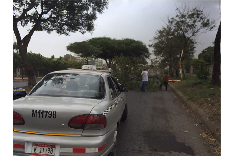 Nubes de polvo, vientos y lluvia afectan zonas de Managua