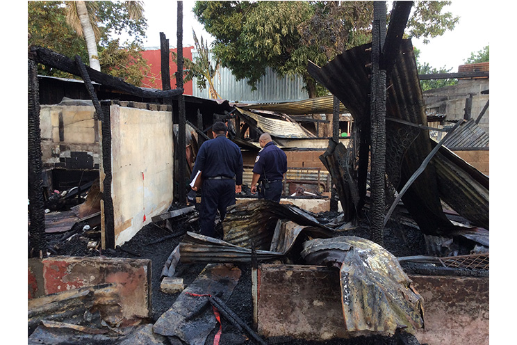 Un muerto en voraz incendio en el Barrio Santa Rosa