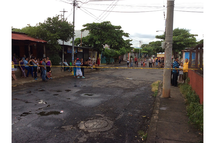 Un muerto en voraz incendio en el Barrio Santa Rosa