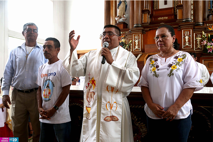 Colocan en su trono a Santo Domingo de Guzmán