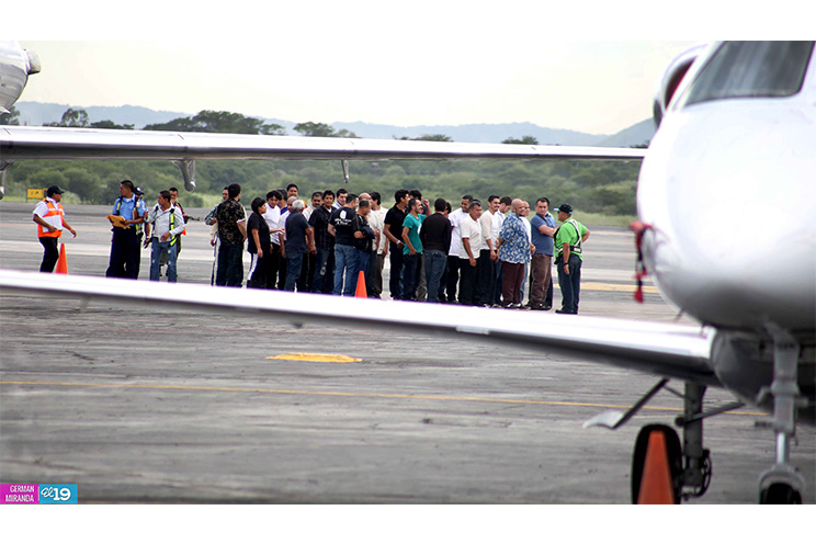 Autoridades nicaragüenses reciben a repatriados por deportación de Estados Unidos
