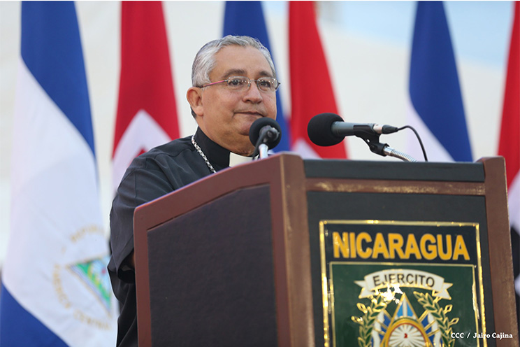 Monseñor Eddy invoca al Altísimo en acto del 36 aniversario de la Fuerza Aérea
