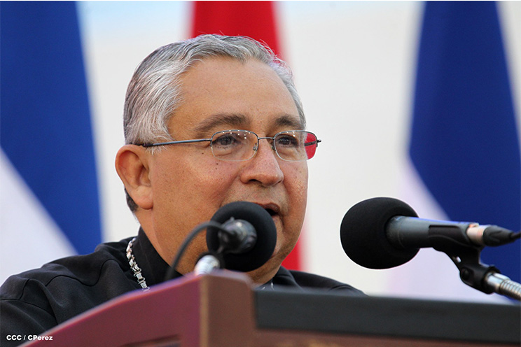 Monseñor Eddy invoca al Altísimo en acto del 36 aniversario de la Fuerza Aérea