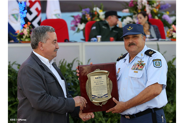 Presidente Daniel: Ejército de Nicaragua nació para la Vida