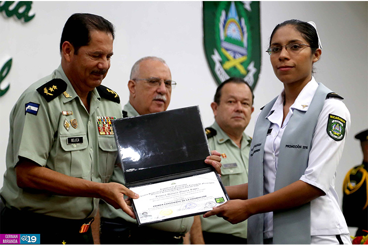 Cuerpo Médico Militar gradúa a 34 nuevos enfermer@s profesionales y licenciad@s en enfermería