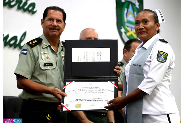 Cuerpo Médico Militar gradúa a 34 nuevos enfermer@s profesionales y licenciad@s en enfermería