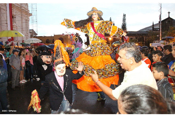 Leoneses se desbordaron para celebrar la Gritería Chiquita