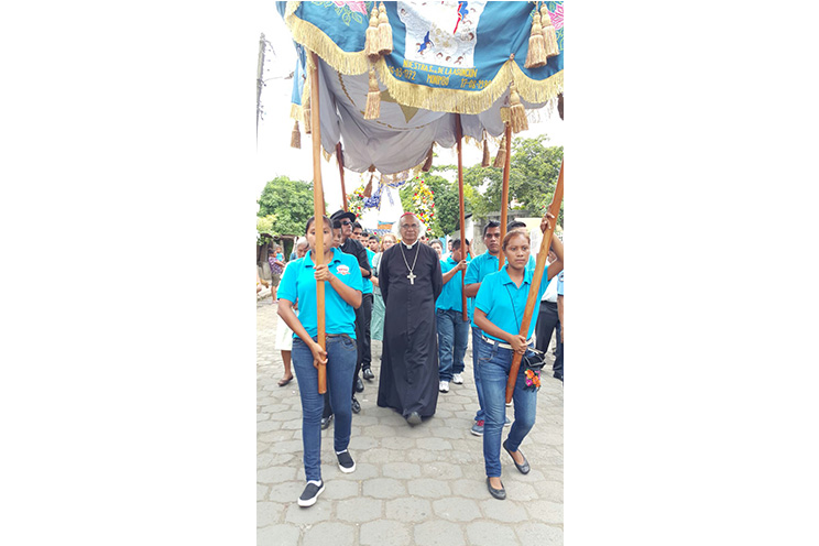 Fieles de Masaya festejan la Asunción de María
