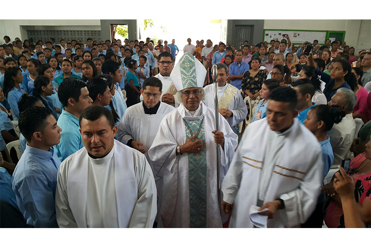 Fieles de Masaya festejan la Asunción de María