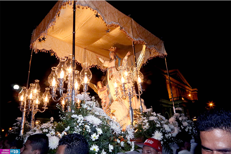 Granada celebra a Nuestra Señora de la Asunción 