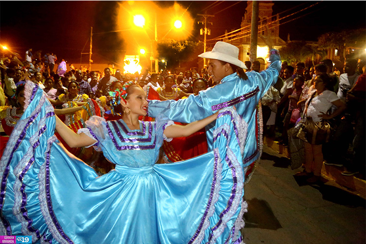 Granada celebra a Nuestra Señora de la Asunción 