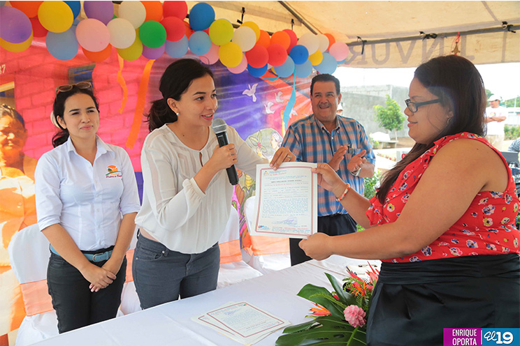Entregan subsidio para acceder a viviendas de interés social en Jinotepe