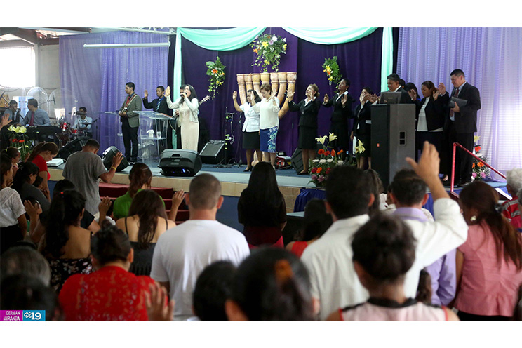 Autor del "Santo Cachón" le canta a Dios en Nicaragua