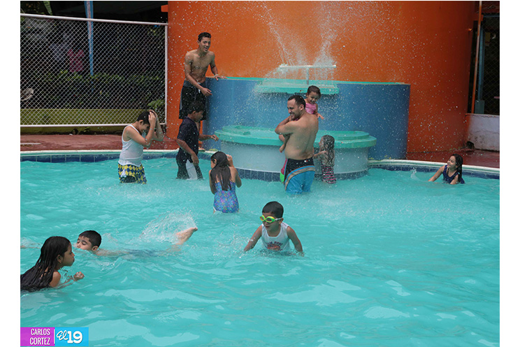 Familias disfrutan de la tranquilidad del Centro Recreativo Xilonem